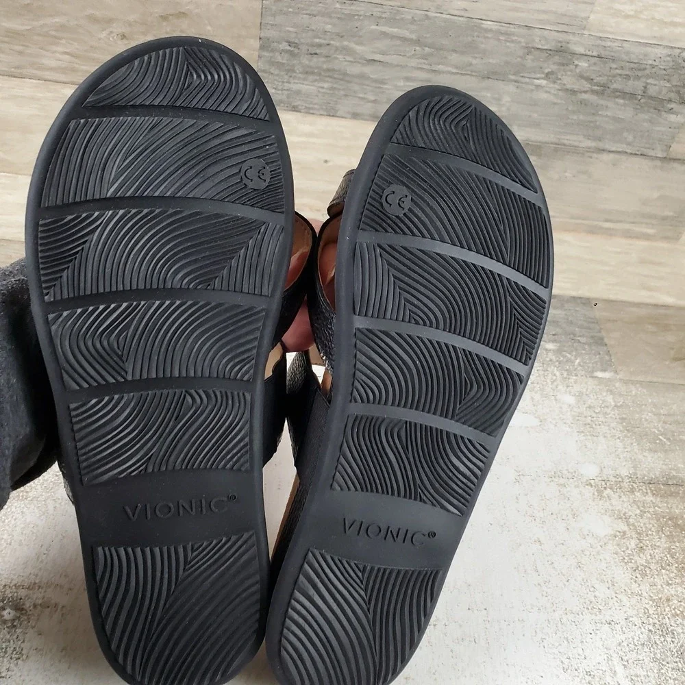 Vionic Carmela Womens Strappy Slide Sandals Sz 9 M Black Leather Toe Post Loop